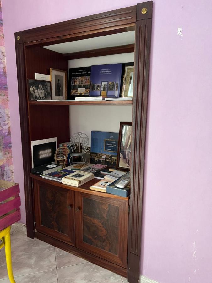 Casa Kamalei, Tra Plebiscito E Lungomare Apartment Napoli Ngoại thất bức ảnh